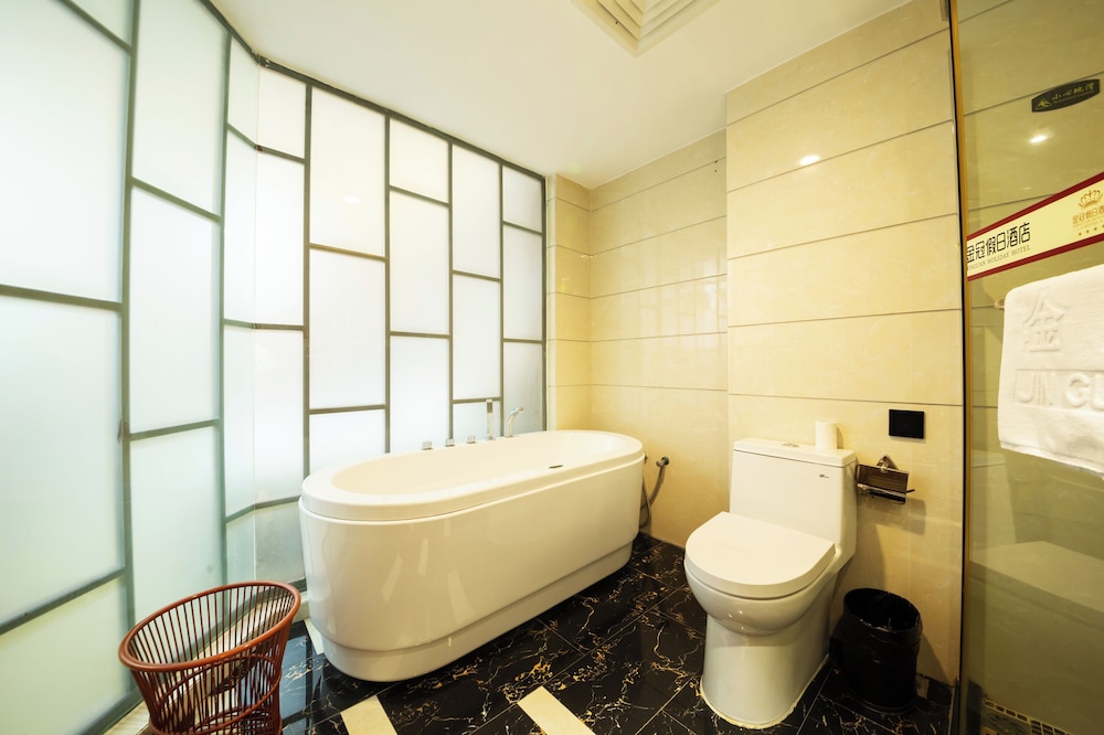 Zhuhai Jinguan Holiday Hotel 39/39