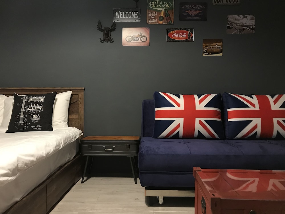 A Room Time 45/58