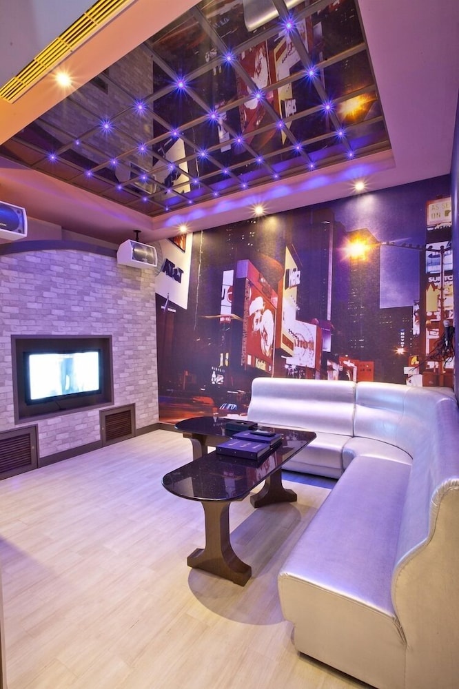 Wei Feng Exquisite Hotel Nanzi Branch 39/50