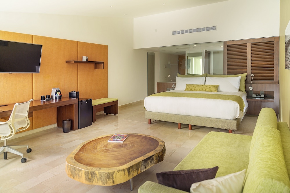 Presidente Intercontinental Cancun Resort 66/82