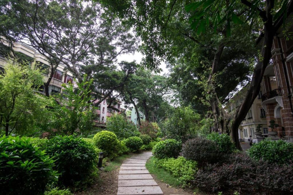 Lavande Hotels (Guangzhou Fangcun Huadiwan) 44/45