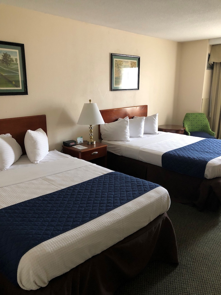 Capital Plaza Hotel 17/37