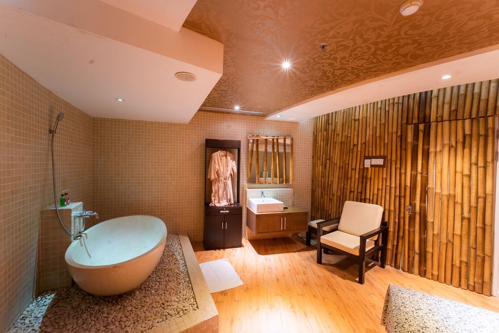 J.ICON HIP HOTEL 26/53