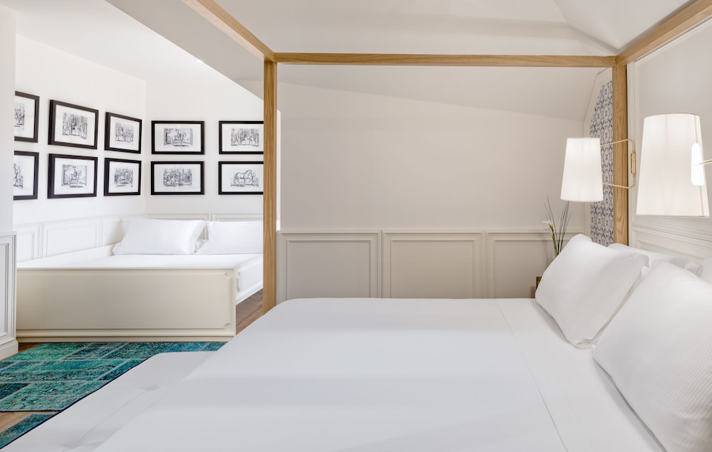 DELUXE, SINGLE, DOUBLE BED