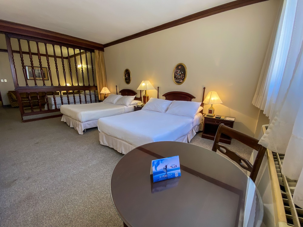 1 BEDROOM, DELUXE, TRIPLE