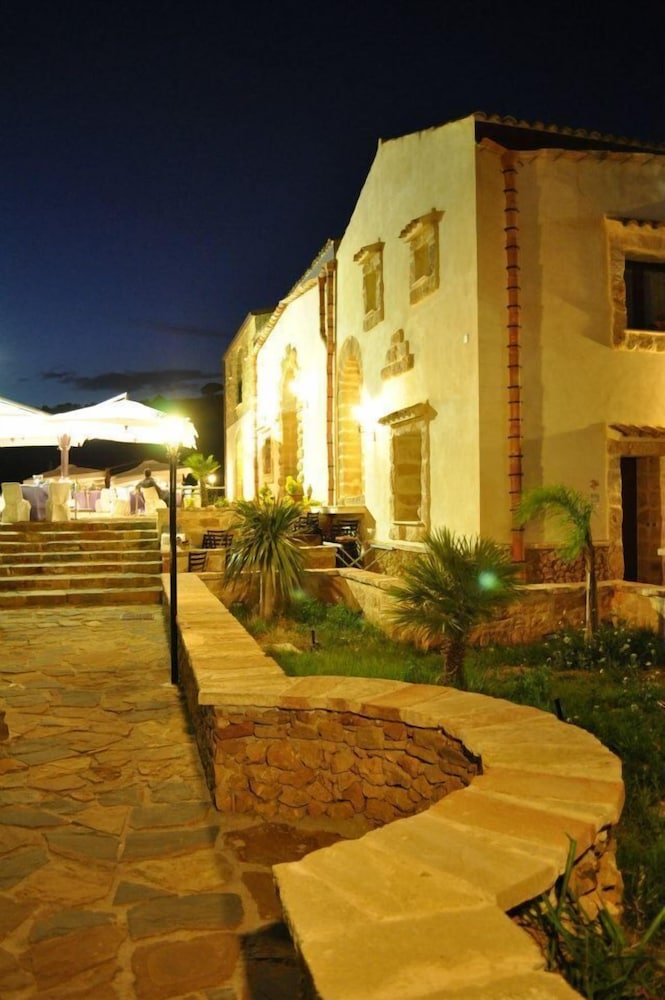 Casale Del Golfo 3/31