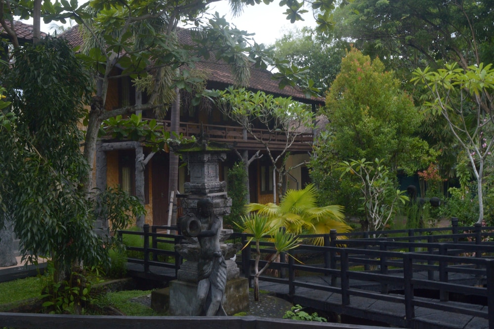 Kangkung Cottages 25/29