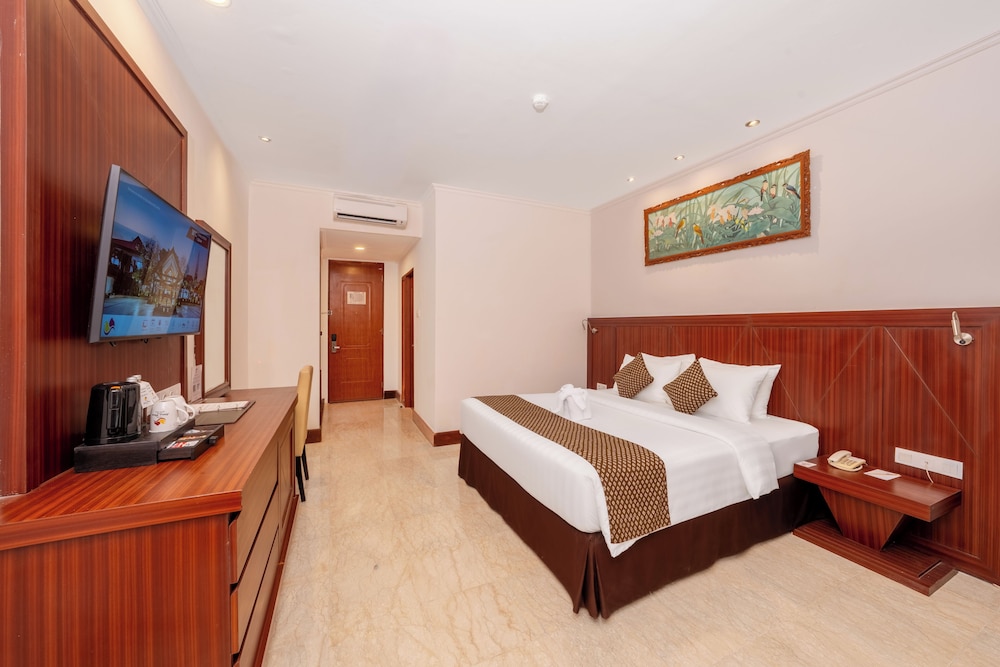 Grand Istana Rama Hotel 30/76