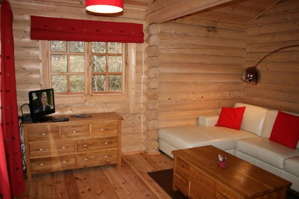 Bcc Loch Ness Log Cabins 18/46