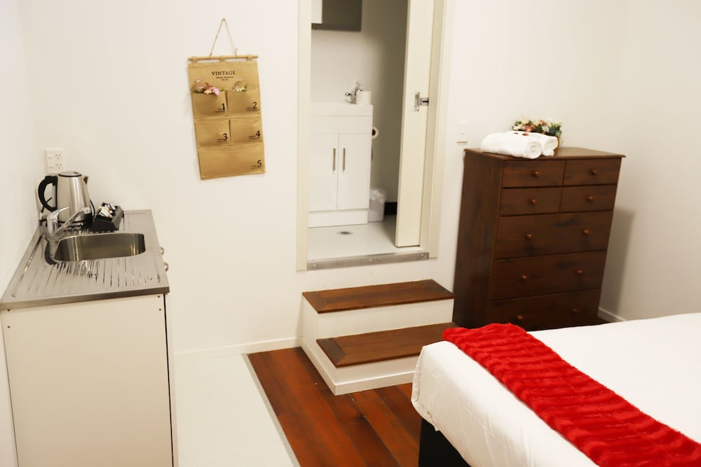 Aura Hotel 20/36