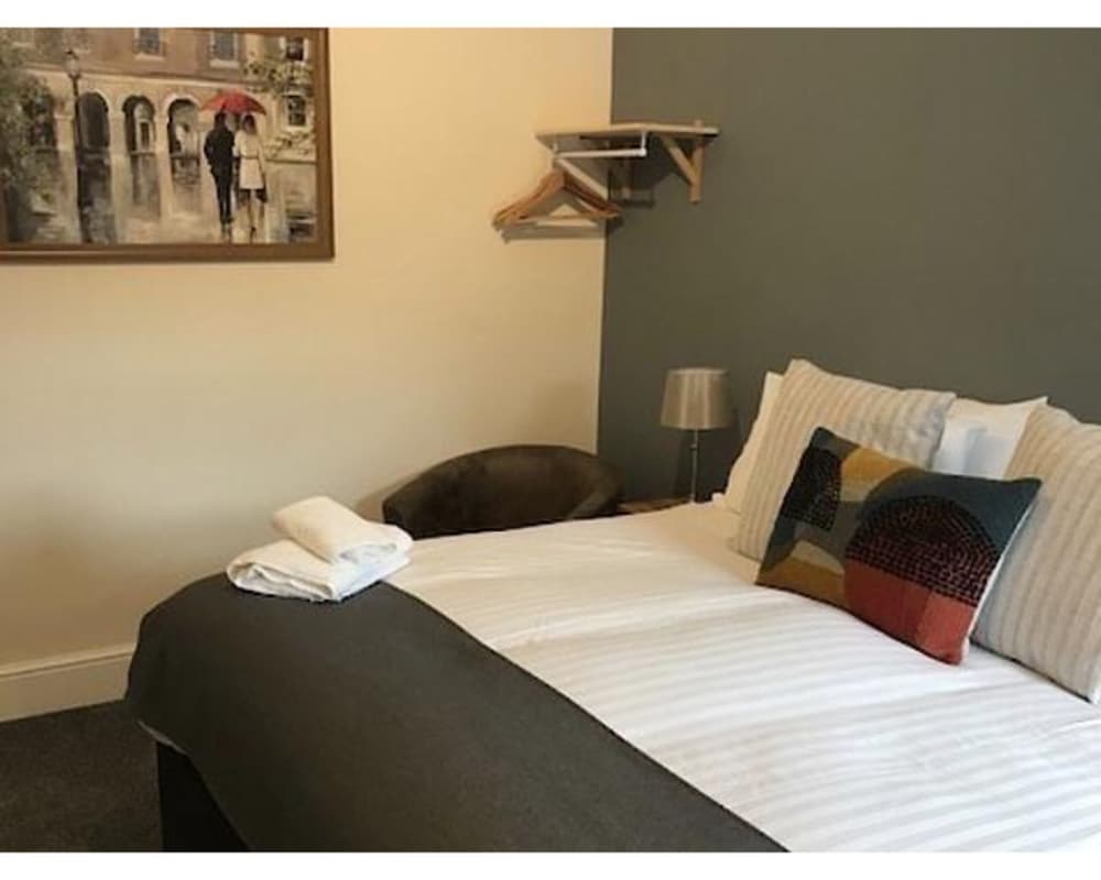 Oyo Iffley Town House (Ex. Iffley Town House) 12/28