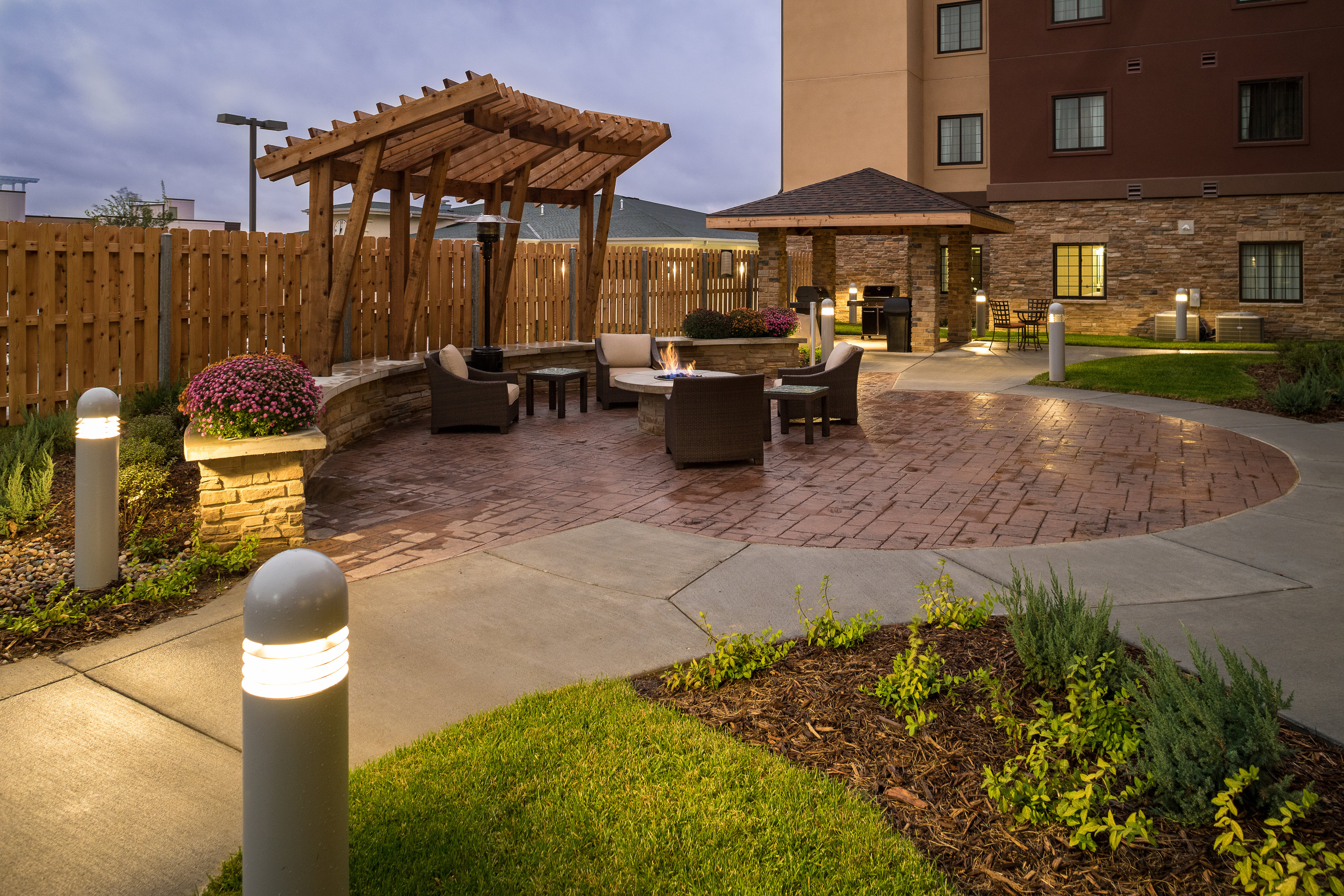 STAYBRIDGE SUITES OMAHA WEST 44/44