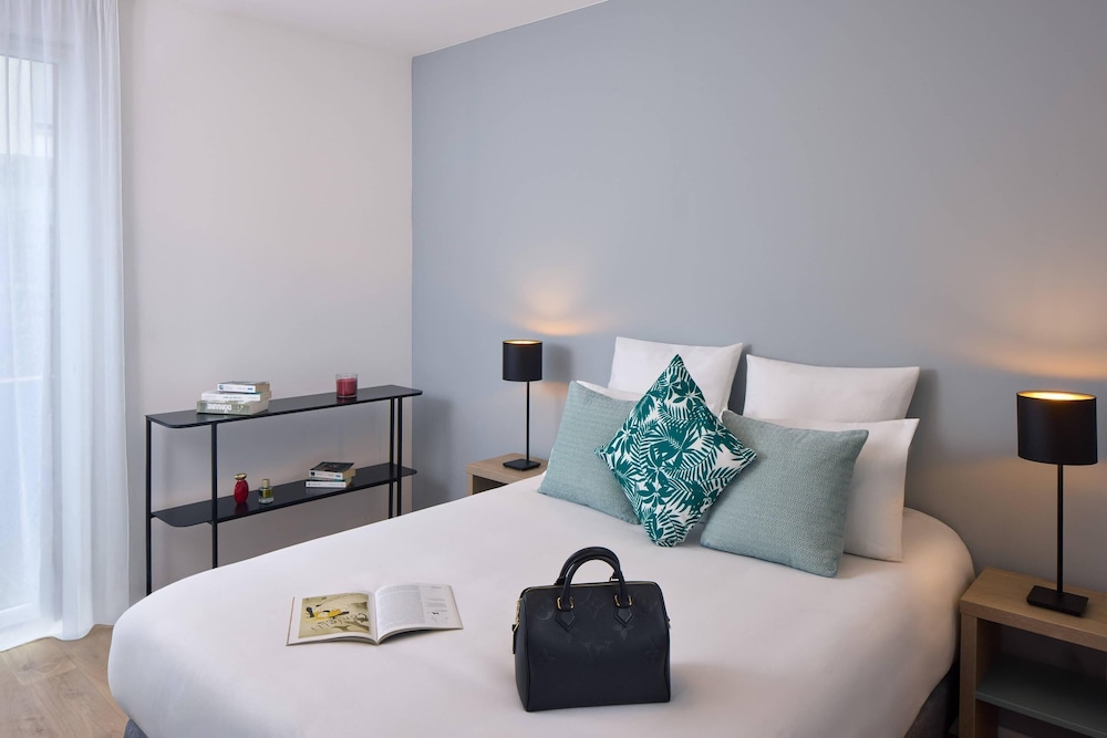 Quality Aparthotel Massy Palaiseau 11/28