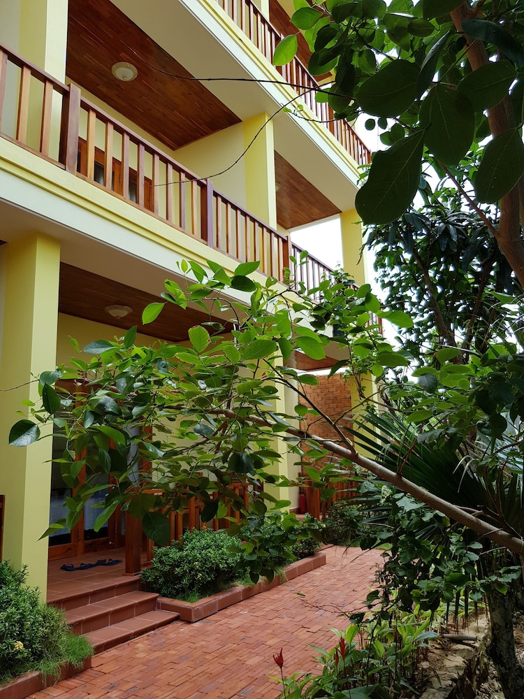 Free Beach Resort 44/50