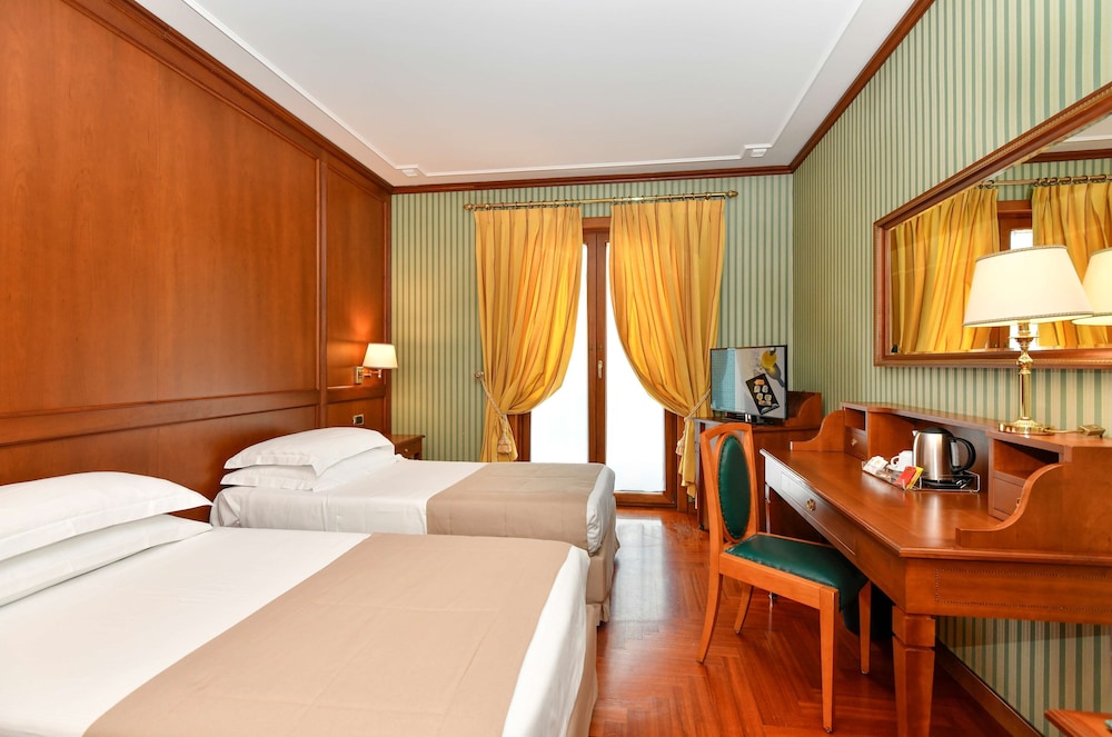 STANDARD, TWIN BEDS