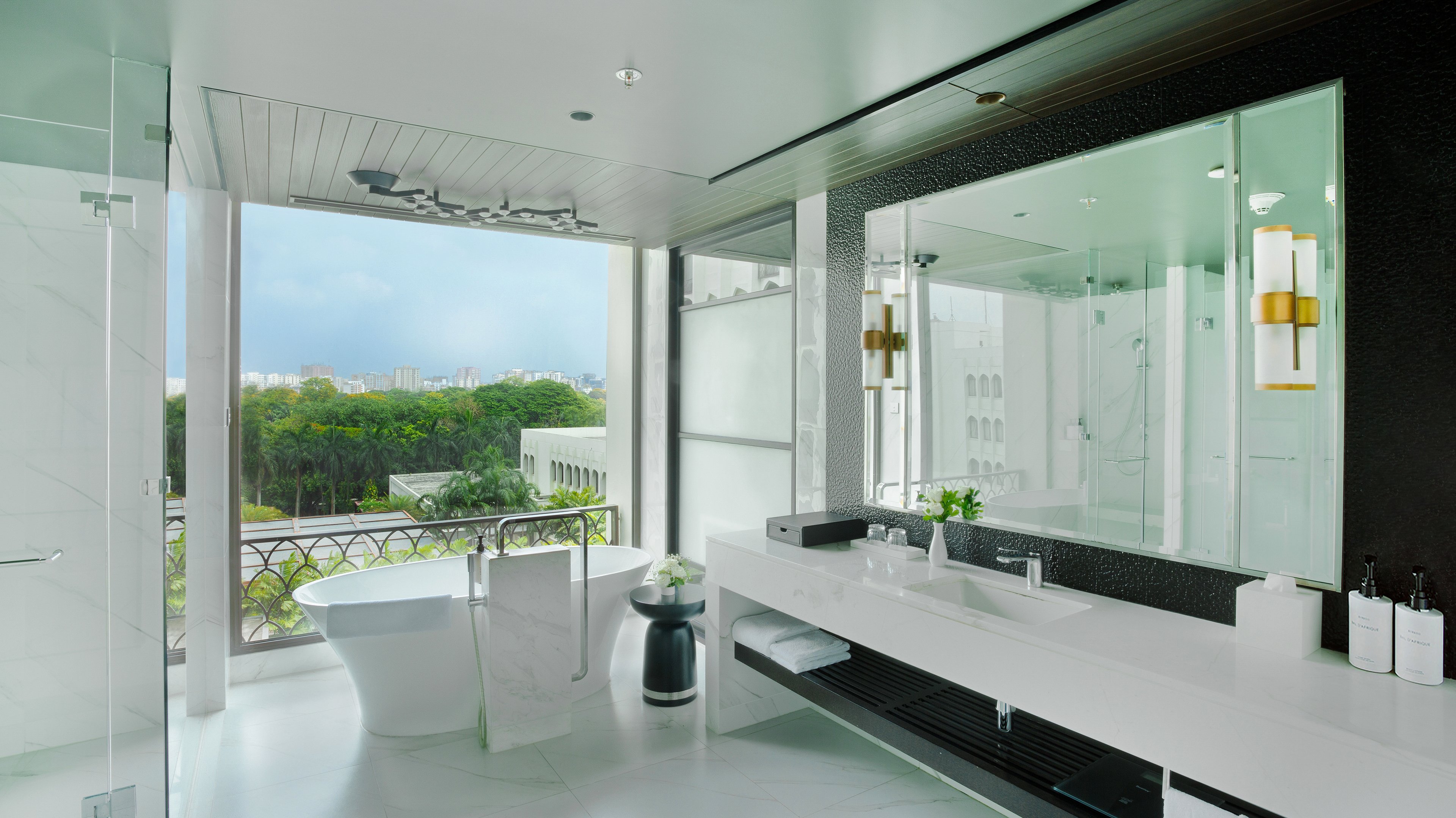 جناح جونيور بسرير كينج، InterContinental Dhaka 2/2