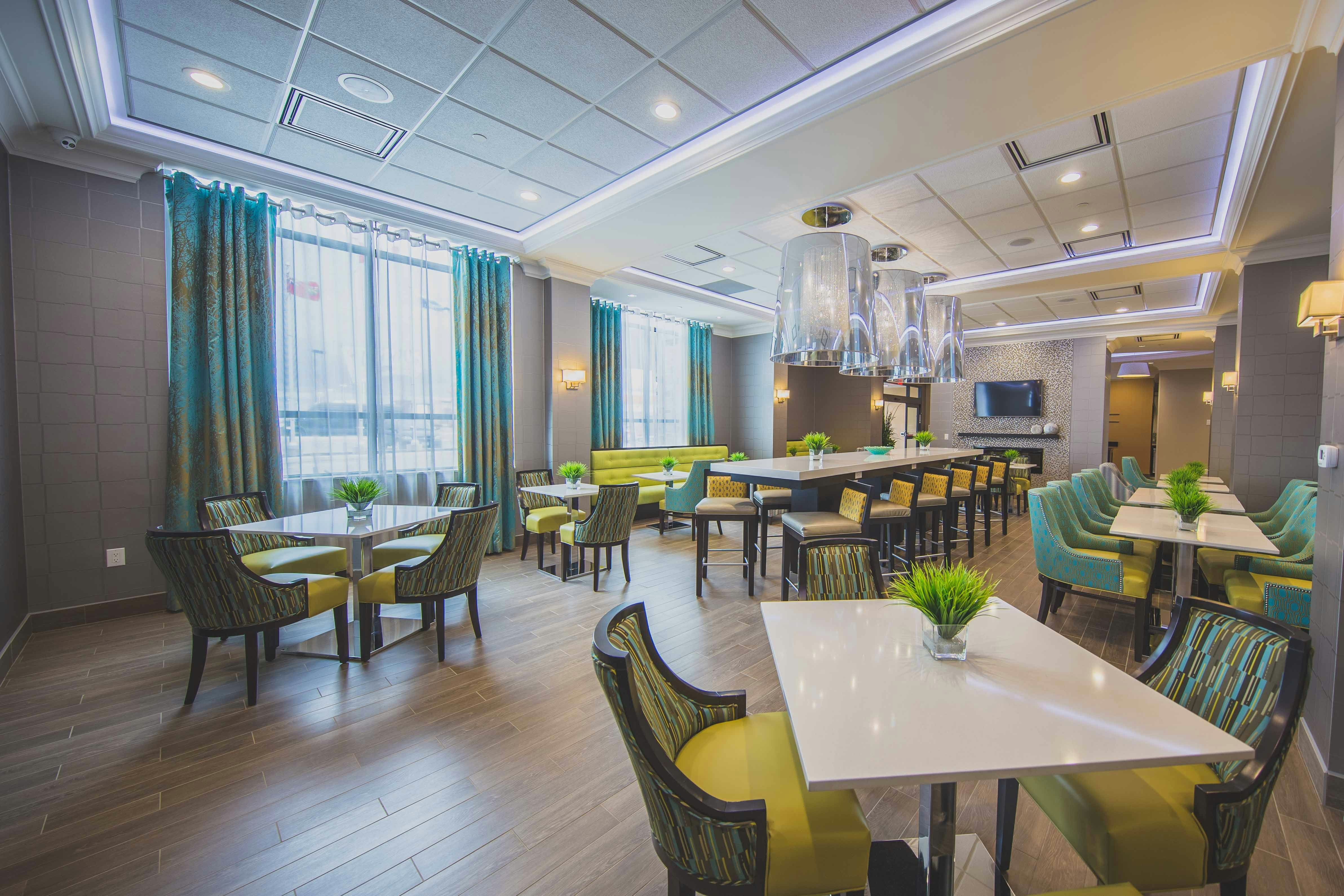 Hampton Inn Suites By Hilton Bolton On Canada 37/46