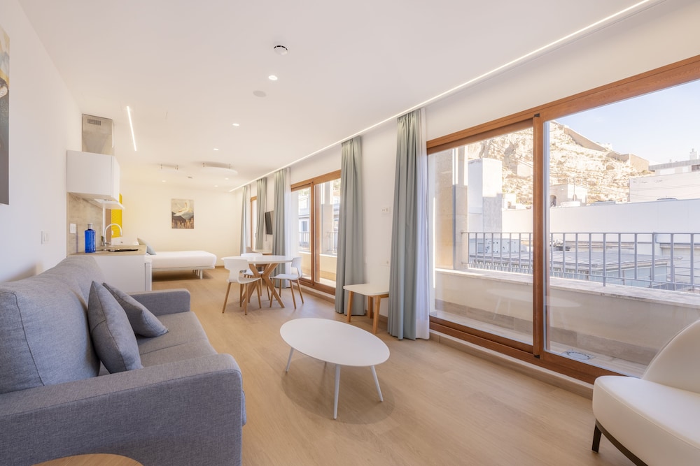 Odyssey Rooms Alicante 34/50