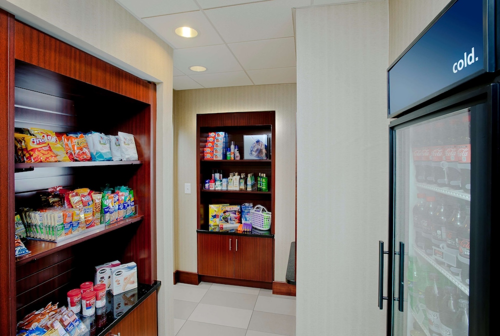 Hampton Inn And Suites Ocean City Bayfront Convention Center 27/41