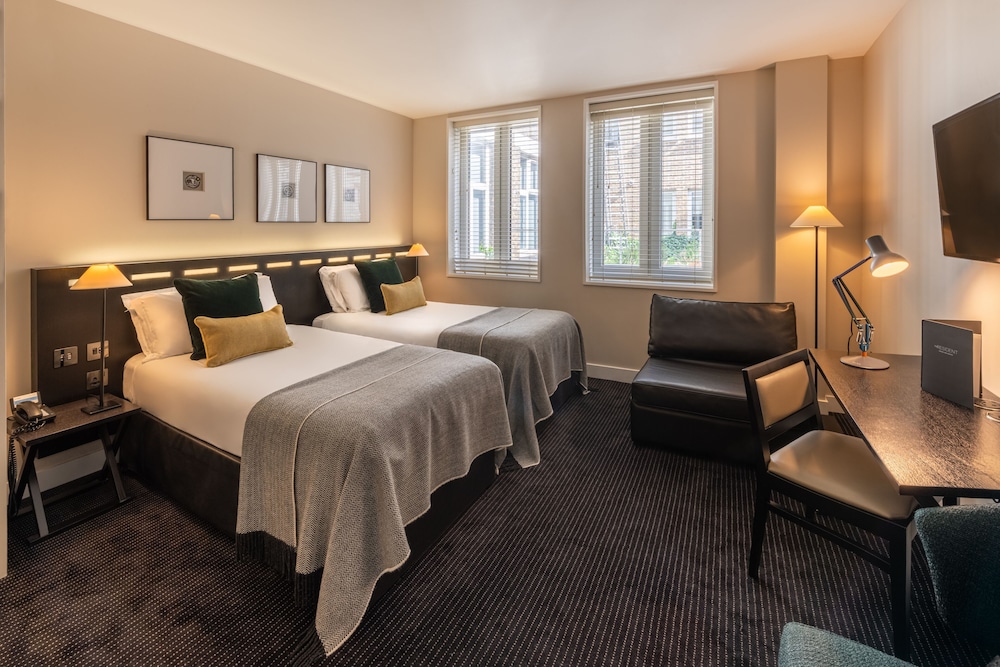 SUPERIOR, DOUBLE BED