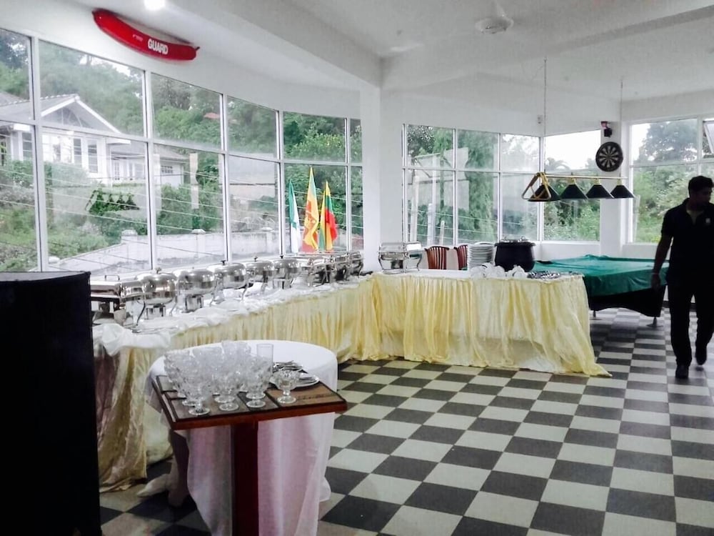 Kandy Supreme Hotel 4/61