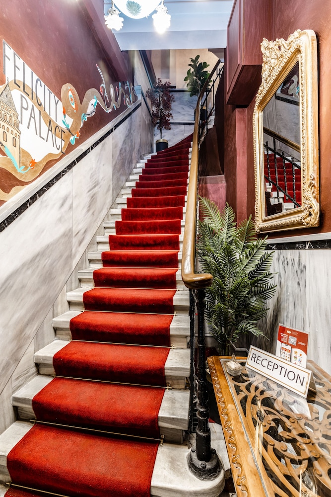 Felicity Palace Sirkeci 16/47
