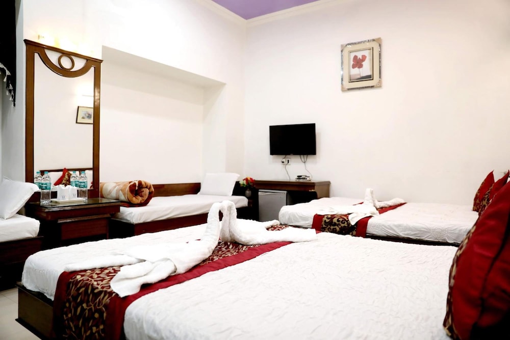 HOTEL HERITAGE INN 26/58