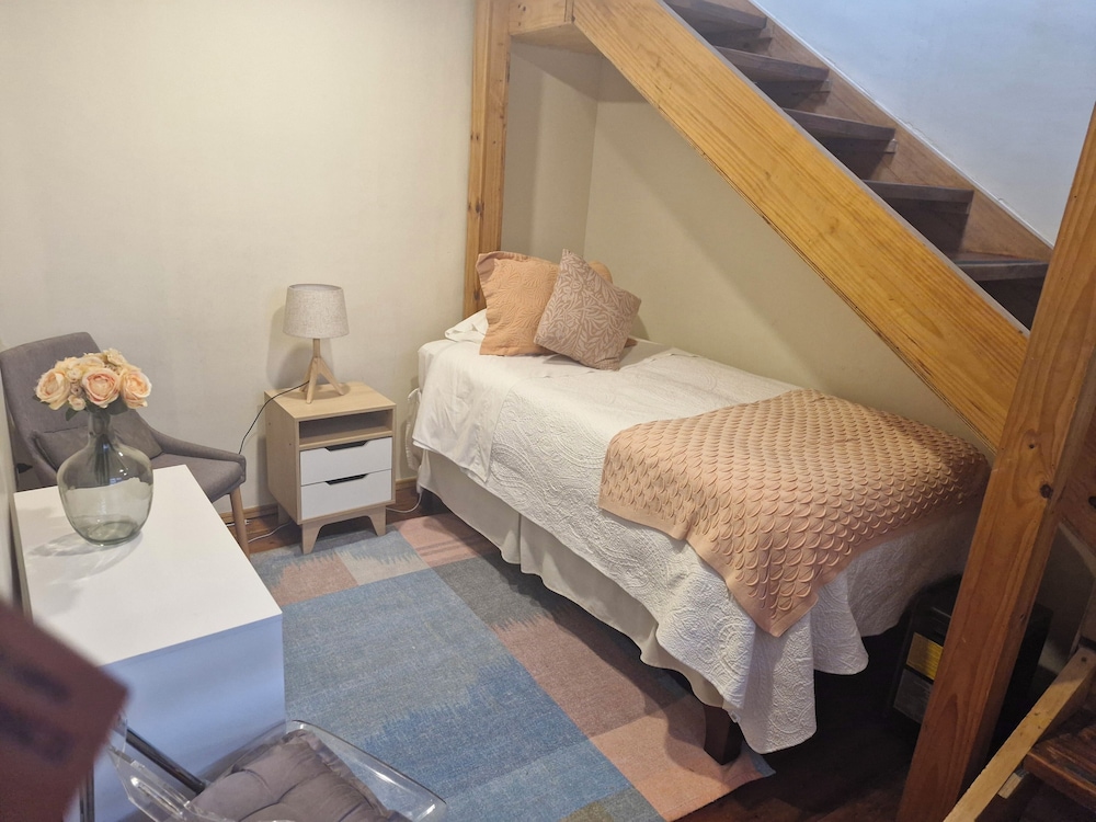 Design, Triple, 1 Queen and 1 Single Bed, Private Bathroom