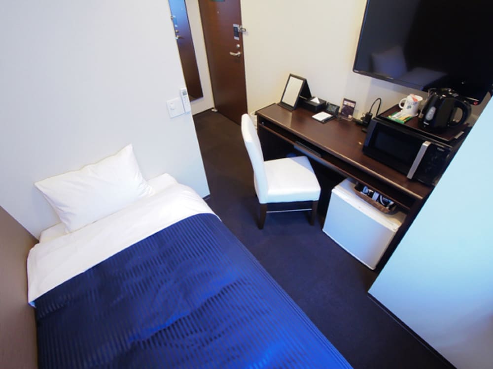 HOTEL LiVEMAX Yokohama Motomachi Ekimae 14/24