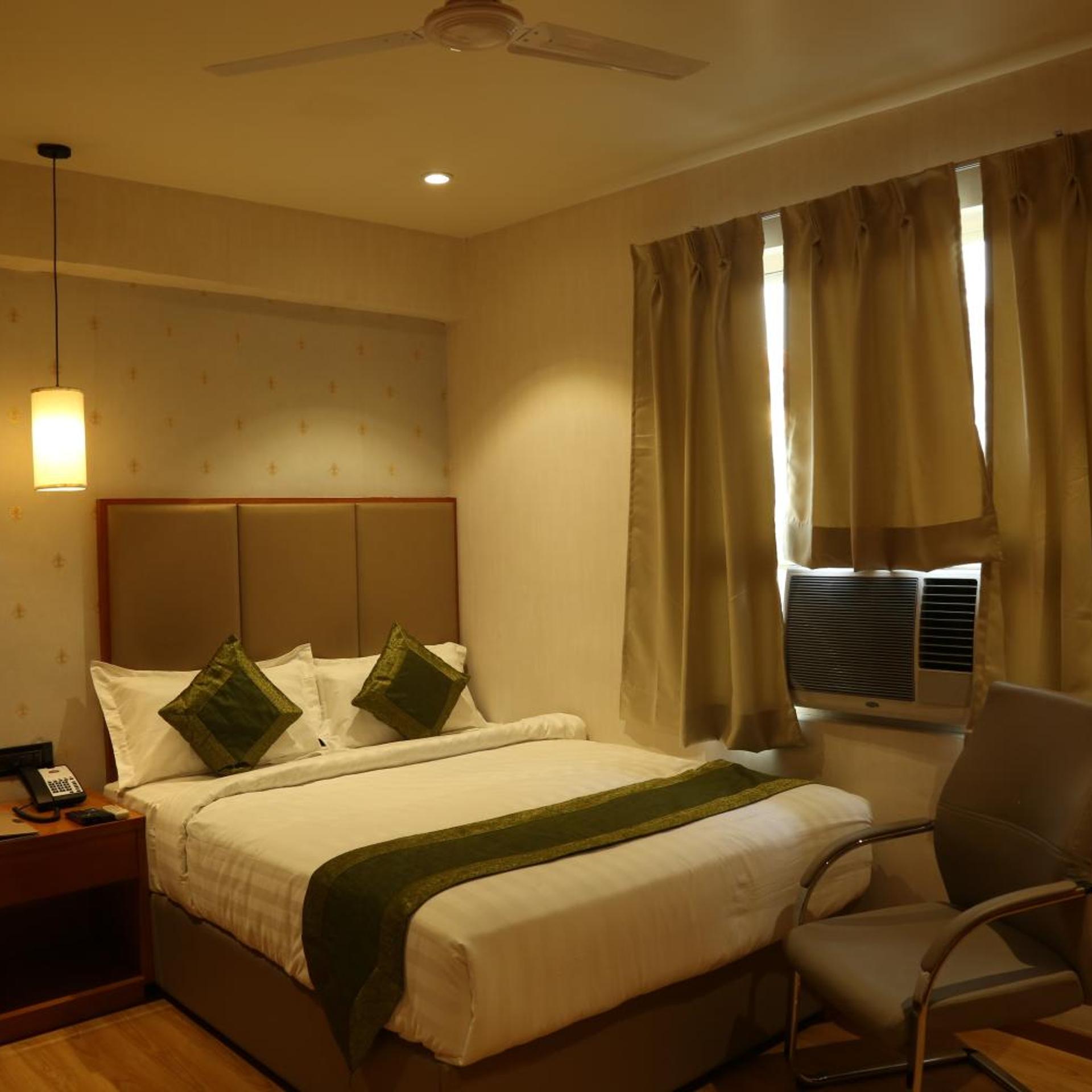 Hotel Reva Regency 4/38