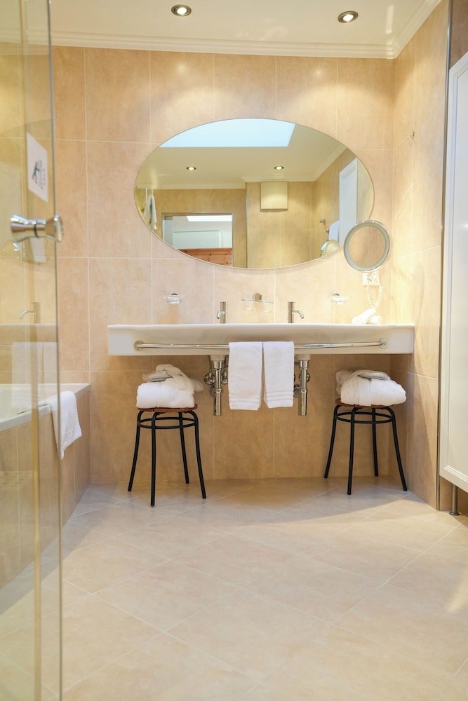 جناح جونيور بسريرين منفصلين، Hotel Baren 5/5
