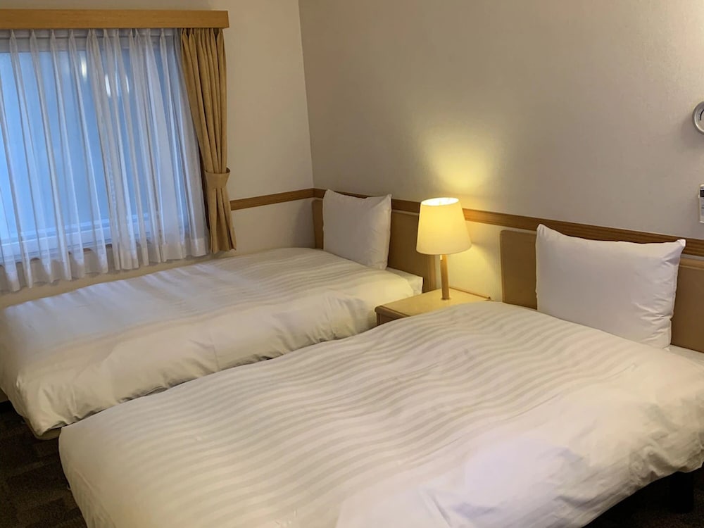 Toyoko Inn Yokohama Stadium Mae No 2 10/58