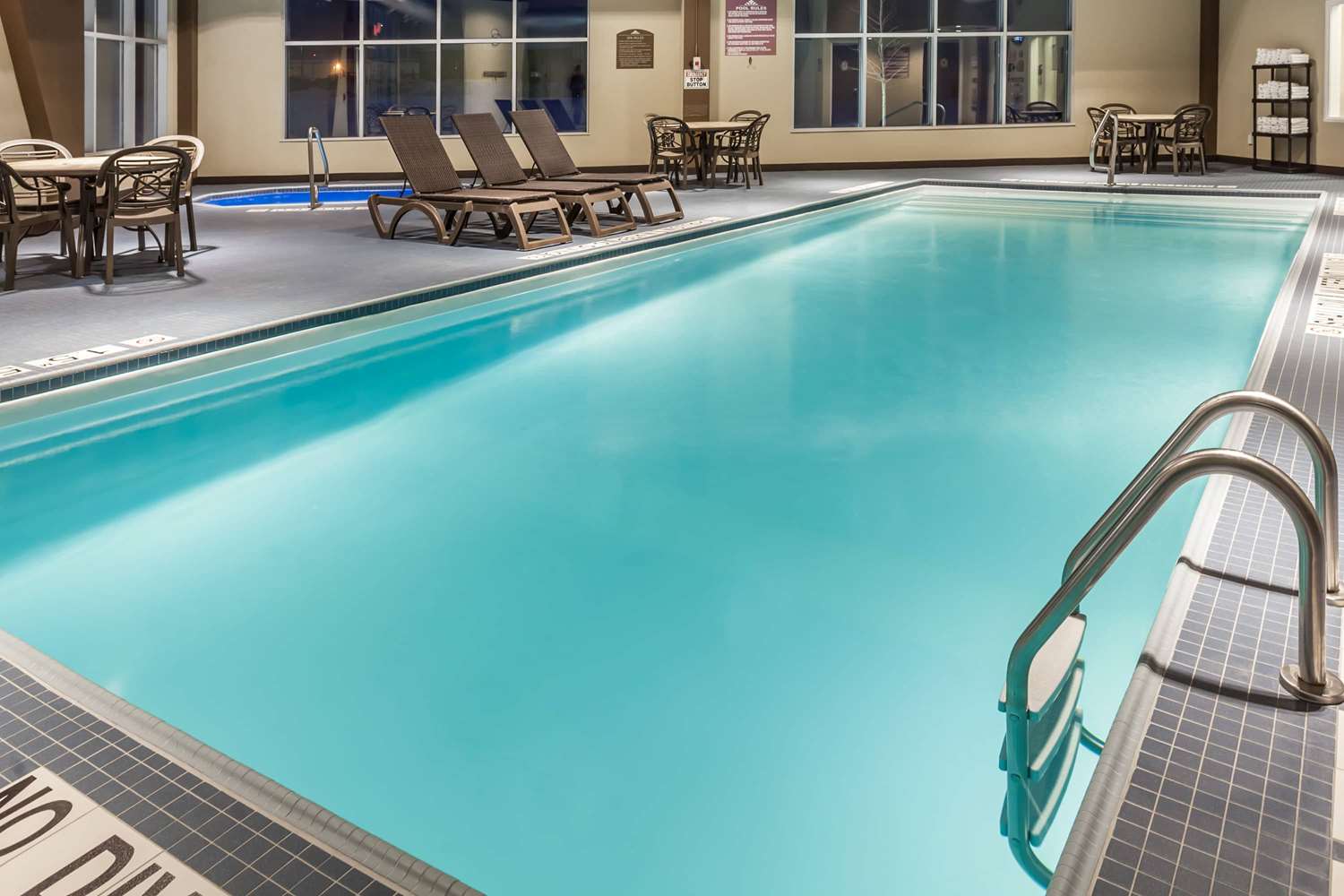 Microtel Inn Suites By Wyndham Timmins 12/30