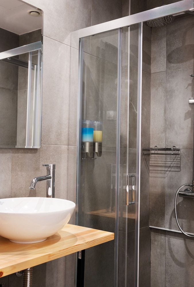 Olvia Suites Athens City Center 31/36
