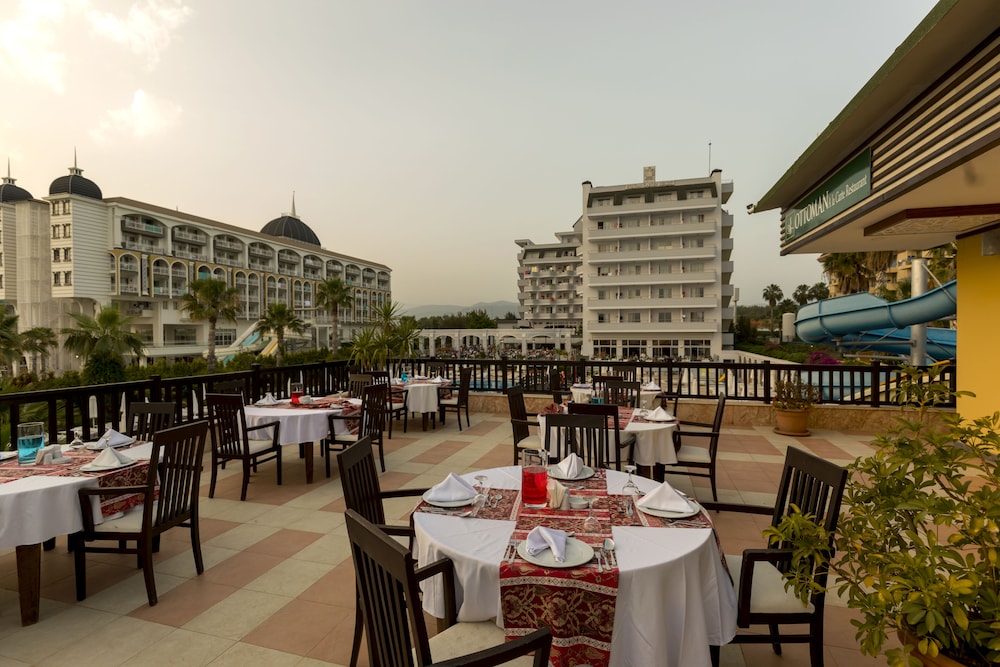 Holiday Garden Resort 18/40