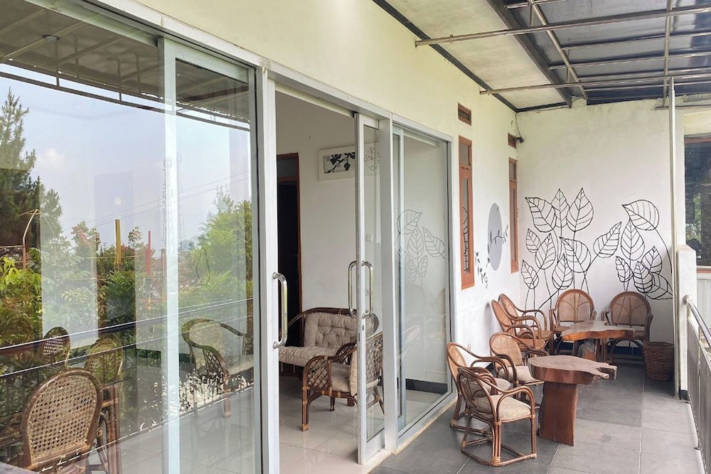 Nirwana Hotel Lembang by ZUZU 22/50