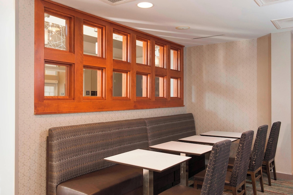 Residence Inn By Marriott Birmingham Hoover 34/50