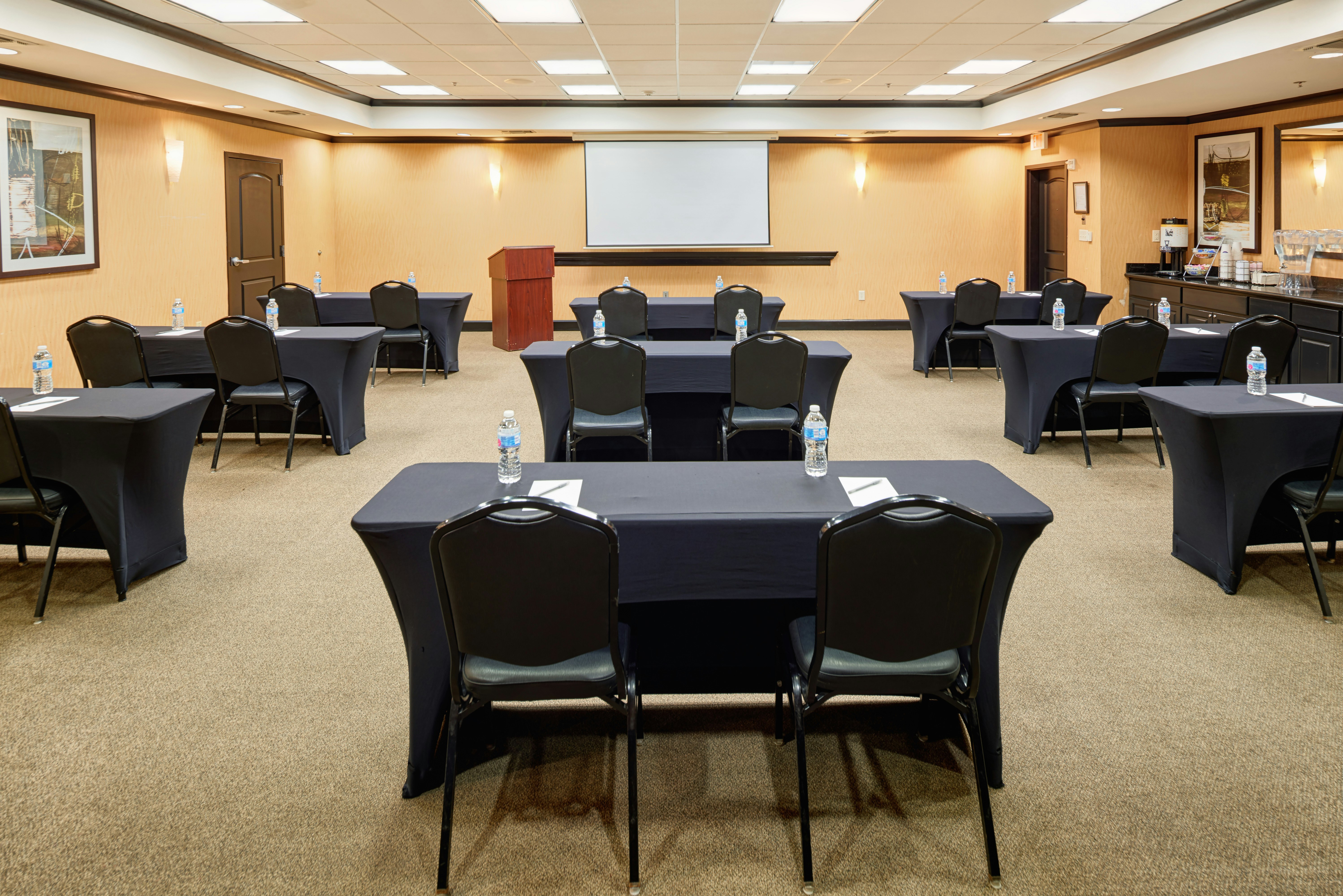Hampton Inn and Suites Longview North 26/36