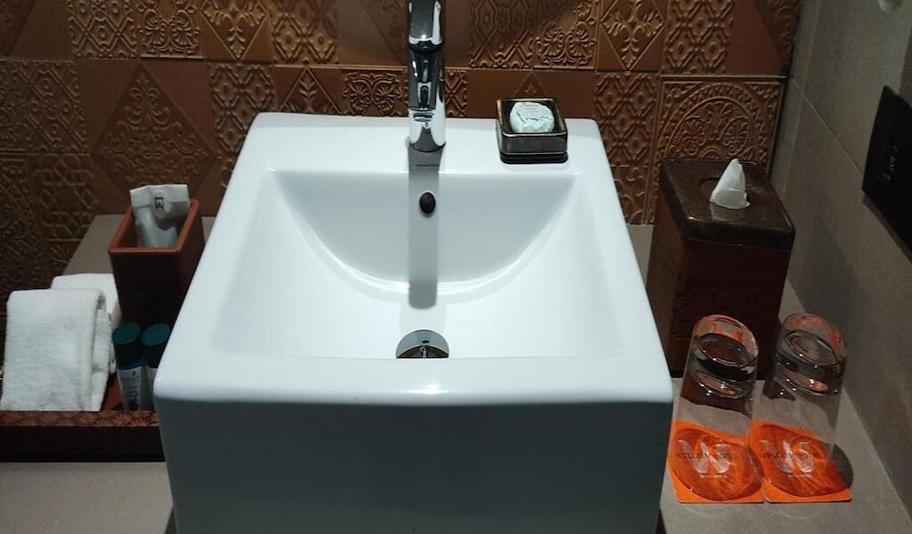 Welcomhotel by ITC Hotels, Ashram Road, Ahmedabad 71/71