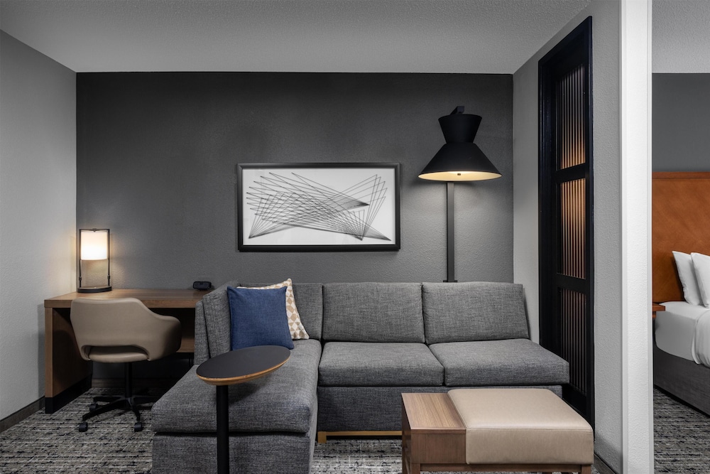 Hyatt Place Atlanta Airport-South 38/59