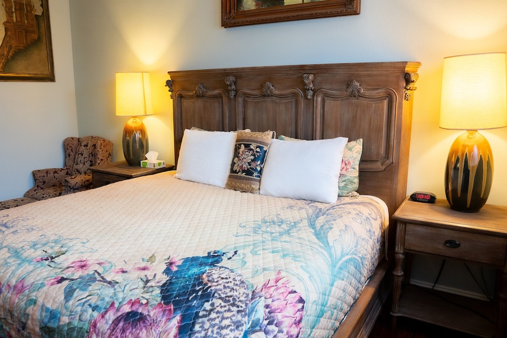 Oak Tree Hotel 39/80