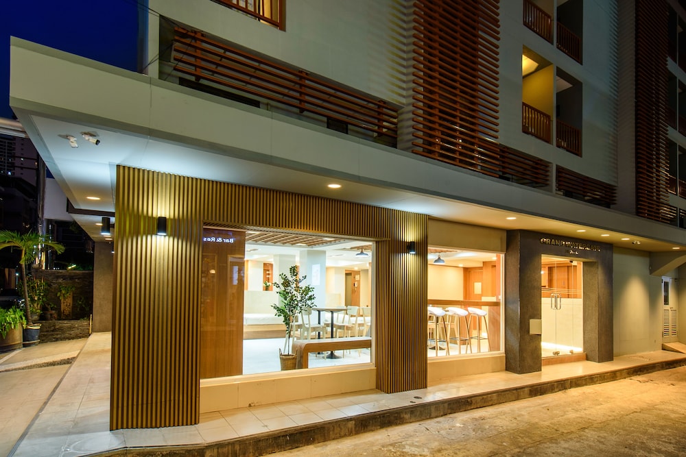 Grand Watergate Hotel 6/50