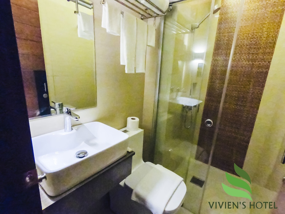 Vivien's Hotel 51/51