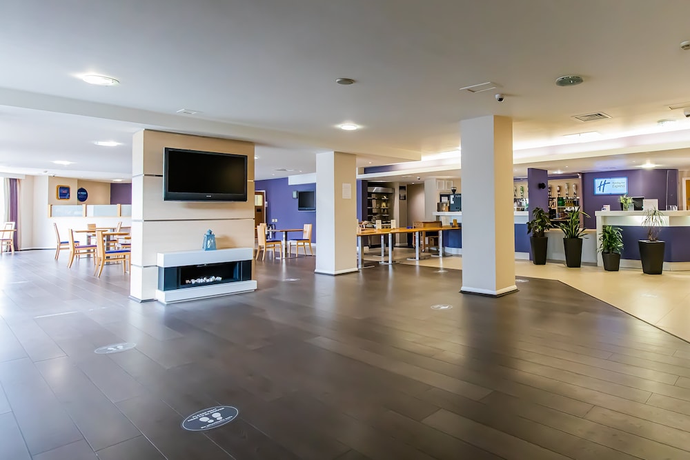 Holiday Inn Express Norwich 6/57