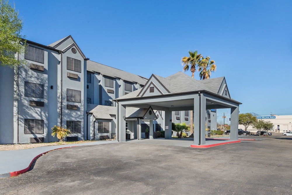 Baymont by Wyndham San Antonio Downtown 33/40