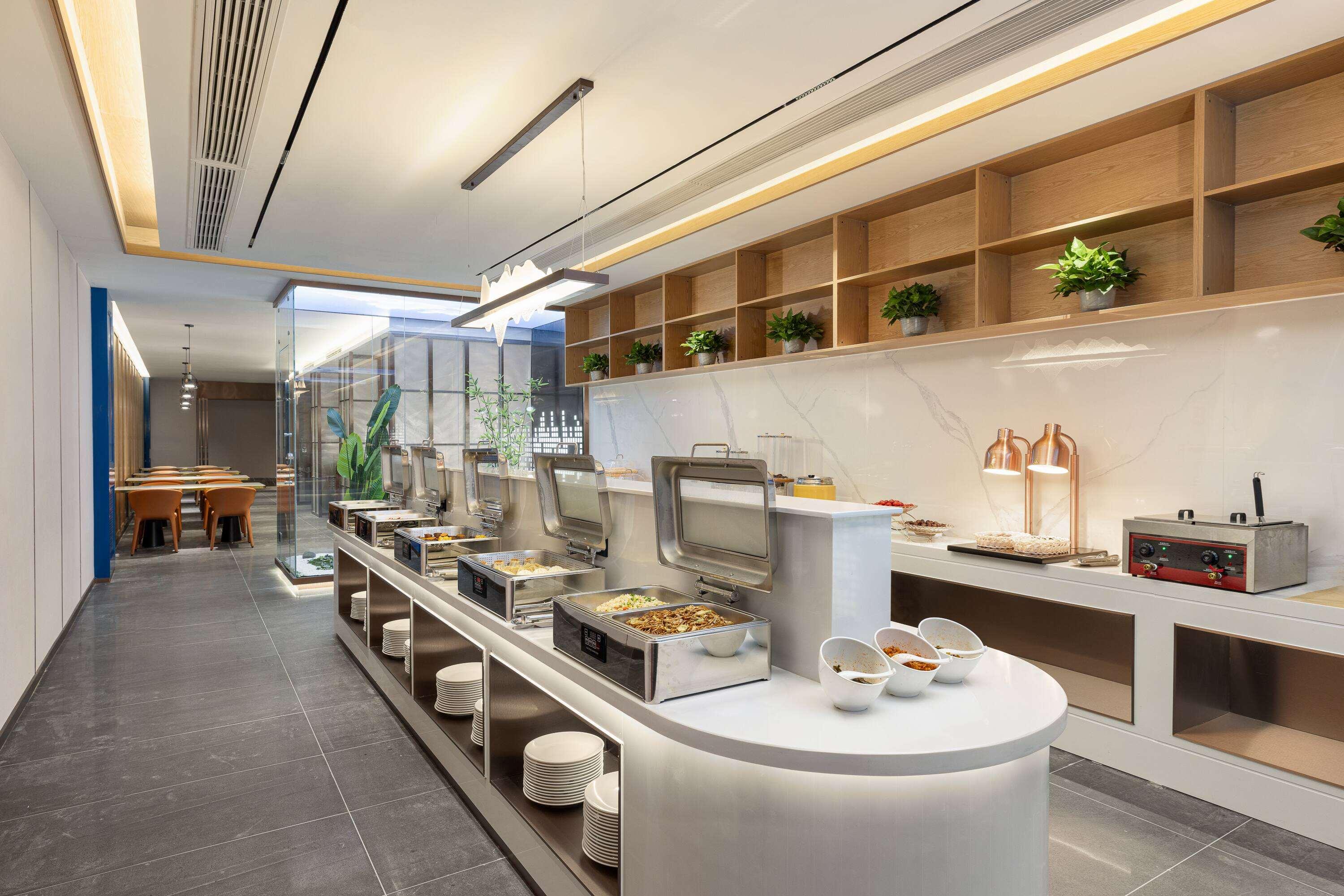 Ramada Encore by Wyndham Wuhan Station 29/30