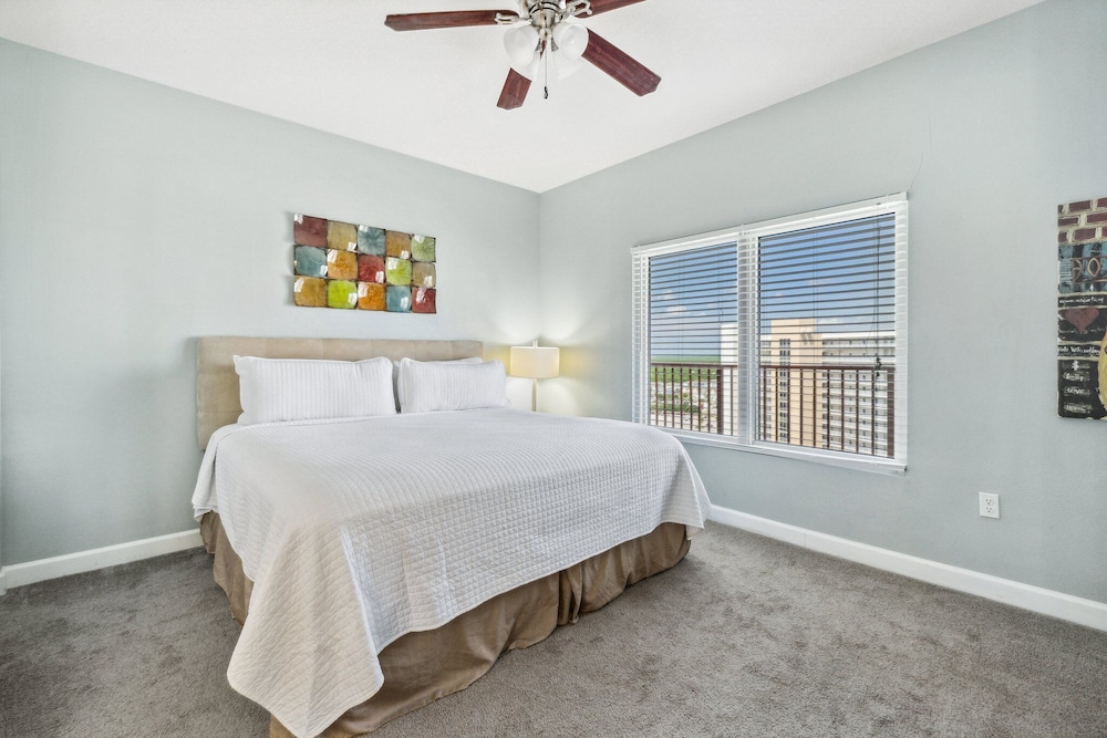Shores of Panama Beach Resort 19/50