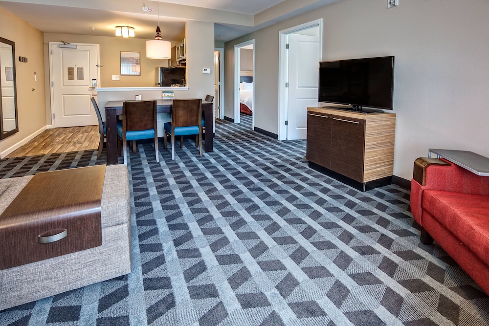 TownePlace Suites by Marriott Auburn University Area 8/27