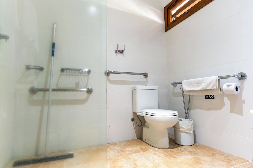 Kalango Boutique Hotel 74/75