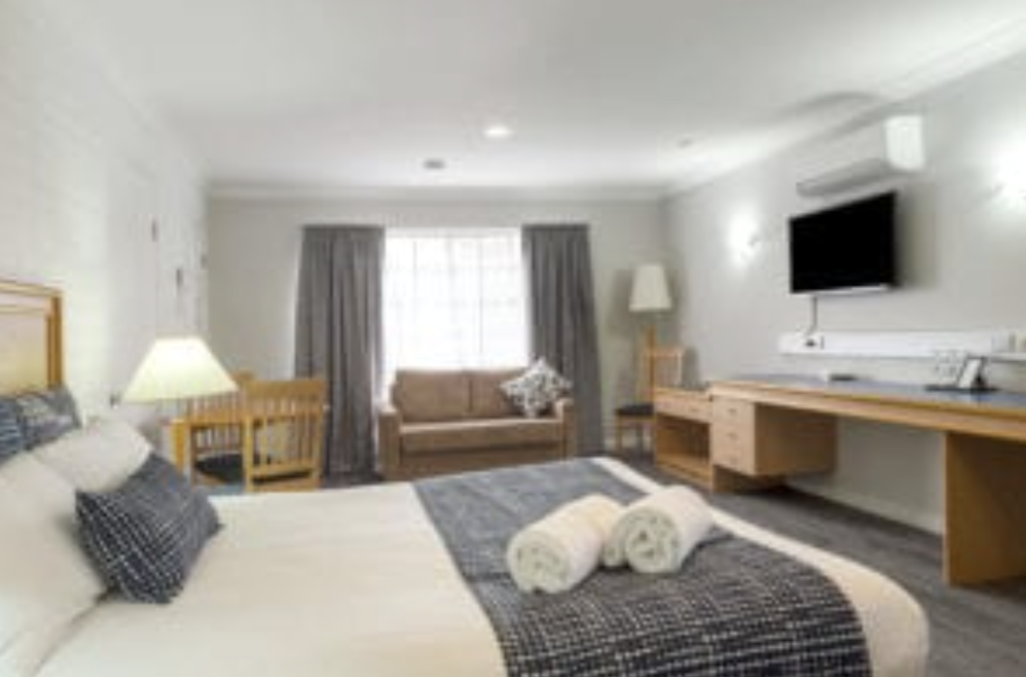 IPSWICH COUNTRY MOTEL 21/49